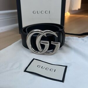 Gucci Black Leather Belt with Silver Buckle